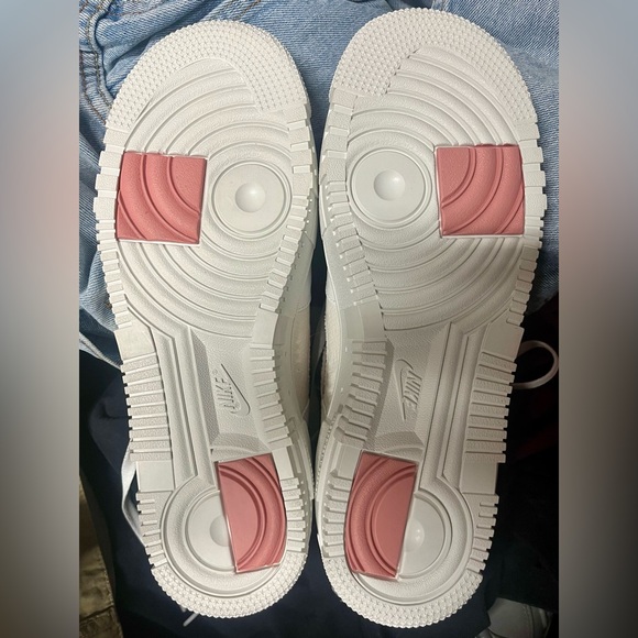 Nike AF1 - Picture 6 of 6